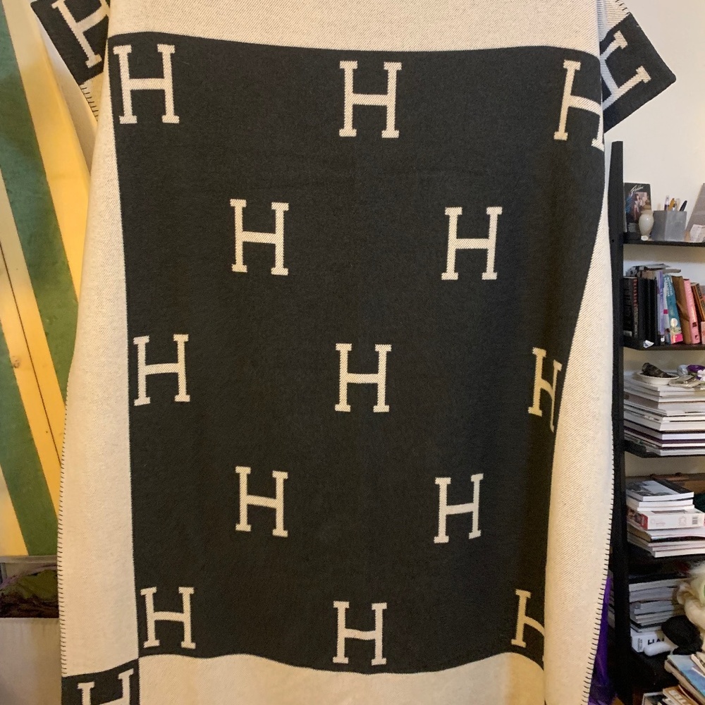 Hermes Avalon throw (2019)